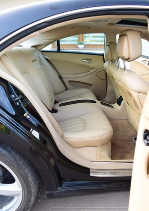 Mercedes-Benz CLS cena 56000 przebieg: 261000, rok produkcji 2007 z Warszawa małe 497